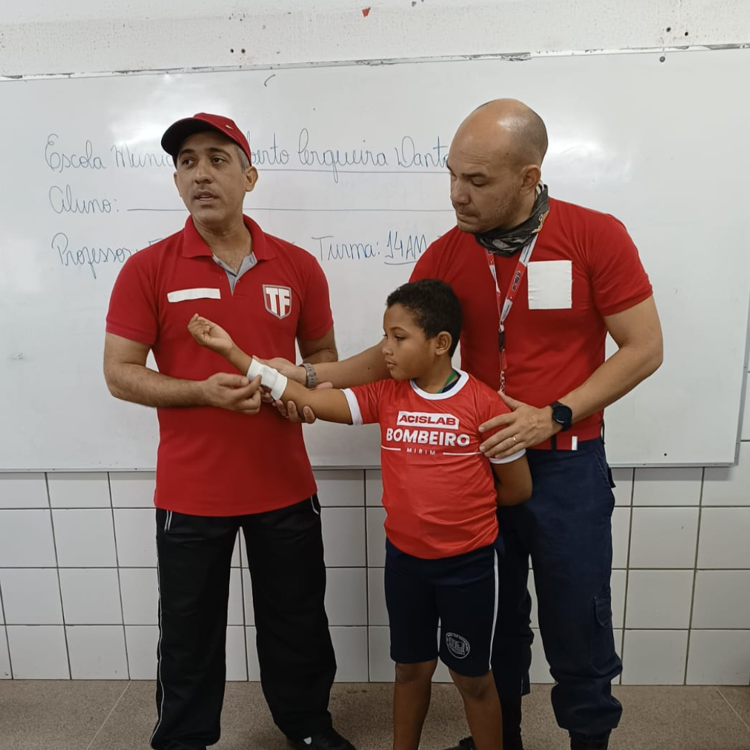 ACISLAB – Bombeiro Mirim: Formando cidadãos para um futuro seguro